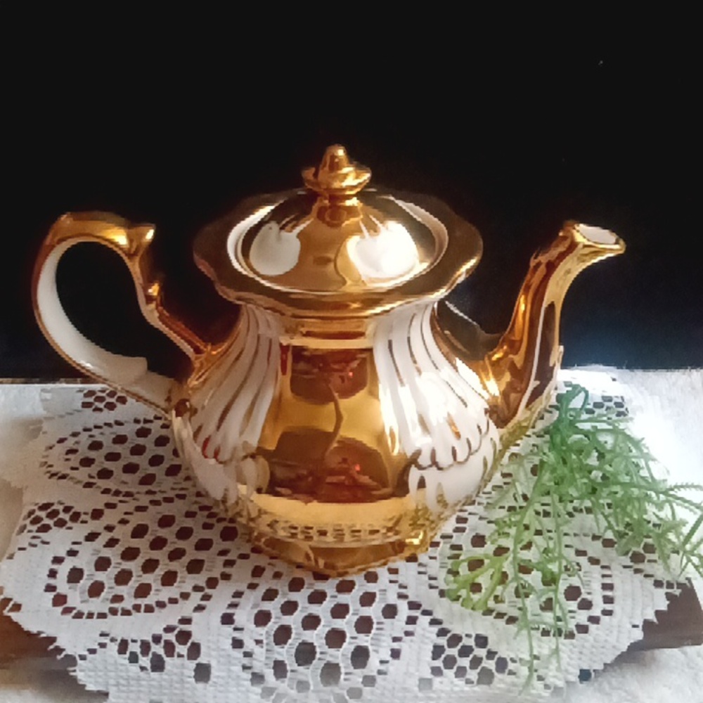 Vintage Price Kingston 14K  Gold Teapot
